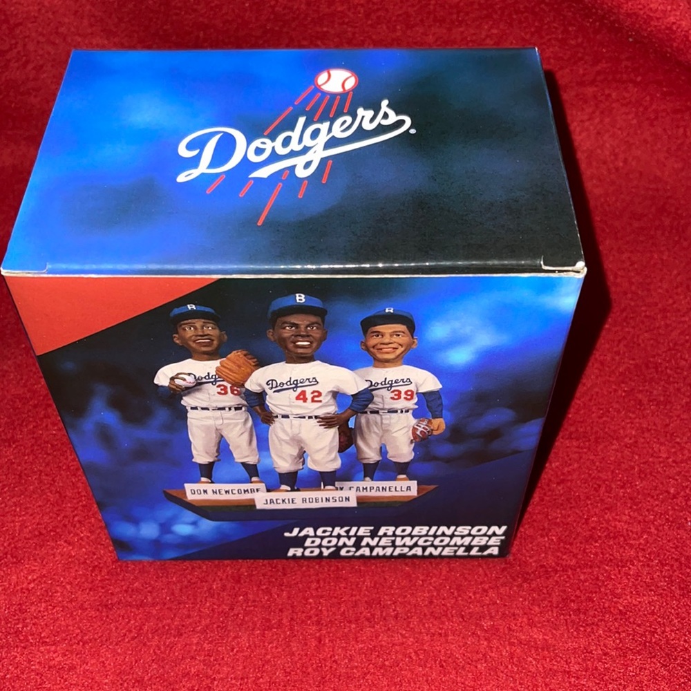 Jackie Robinson,Newcombe,Campanella bobble heads.